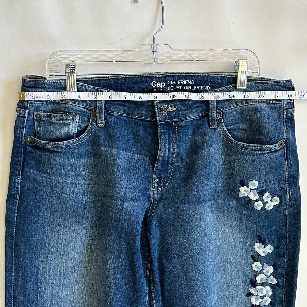 Gap Floral Embroidered Girlfriend Jeans - Picture 3 of 9